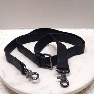 Black Strap Purse 10 Eyelets Adjustable 39 1/4"-51 1/2" L x 1 1/4" W #135-27